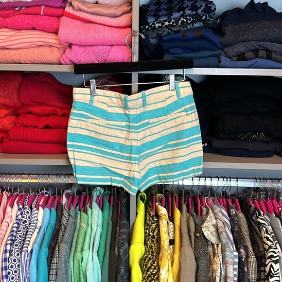 Gap cream and turquoise striped 3” shorts size 0 - Picture 3 of 3